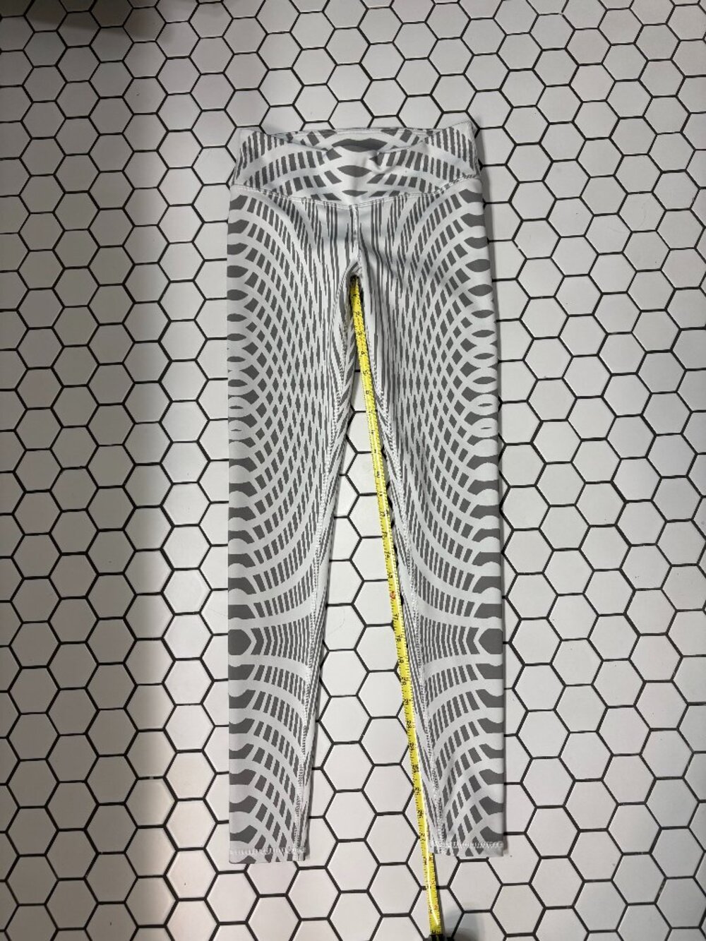 Alo Yoga Leggings Geometric Optical Print Size Small